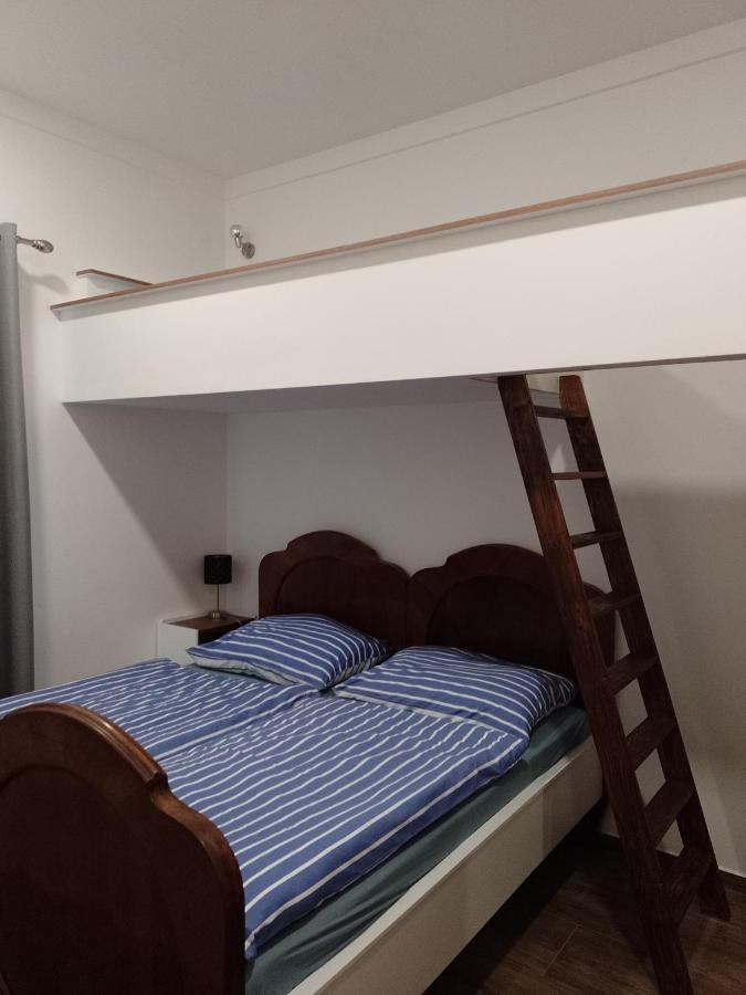 Penzion Litohlavy 17 - Na Samote U Lesa Králŭv Dvŭr Bagian luar foto