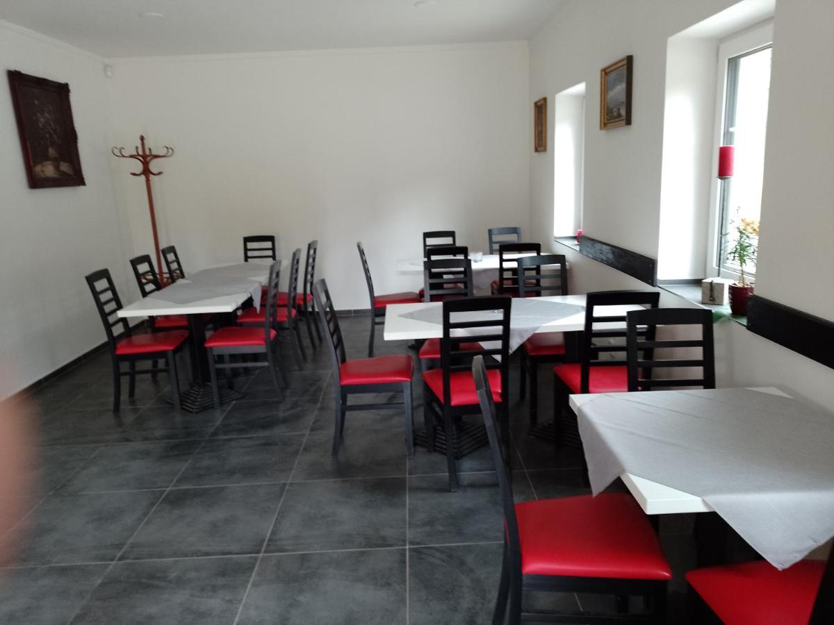 Penzion Litohlavy 17 - Na Samote U Lesa Králŭv Dvŭr Bagian luar foto